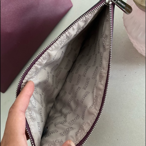 (SOLD PRIVATELY) Michael Kors reversible tote bag - Picture 5 of 10